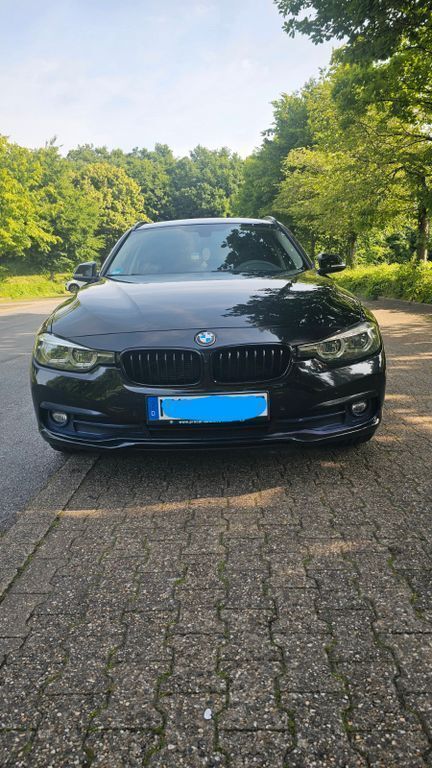 Schwarz Gebraucht 2019 BMW 320 Sport Line Kombi | 14.990 € (Superpreis) - Bild 1/4