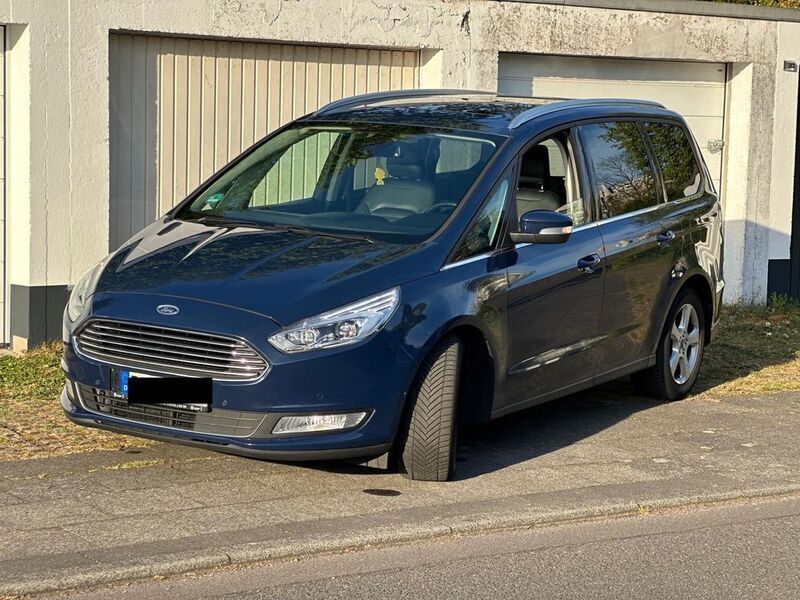 Blau Gebraucht 2016 Ford Galaxy Titanium Van / Kleinbus | 12.000 € (Fairer Preis) - Bild 1/4