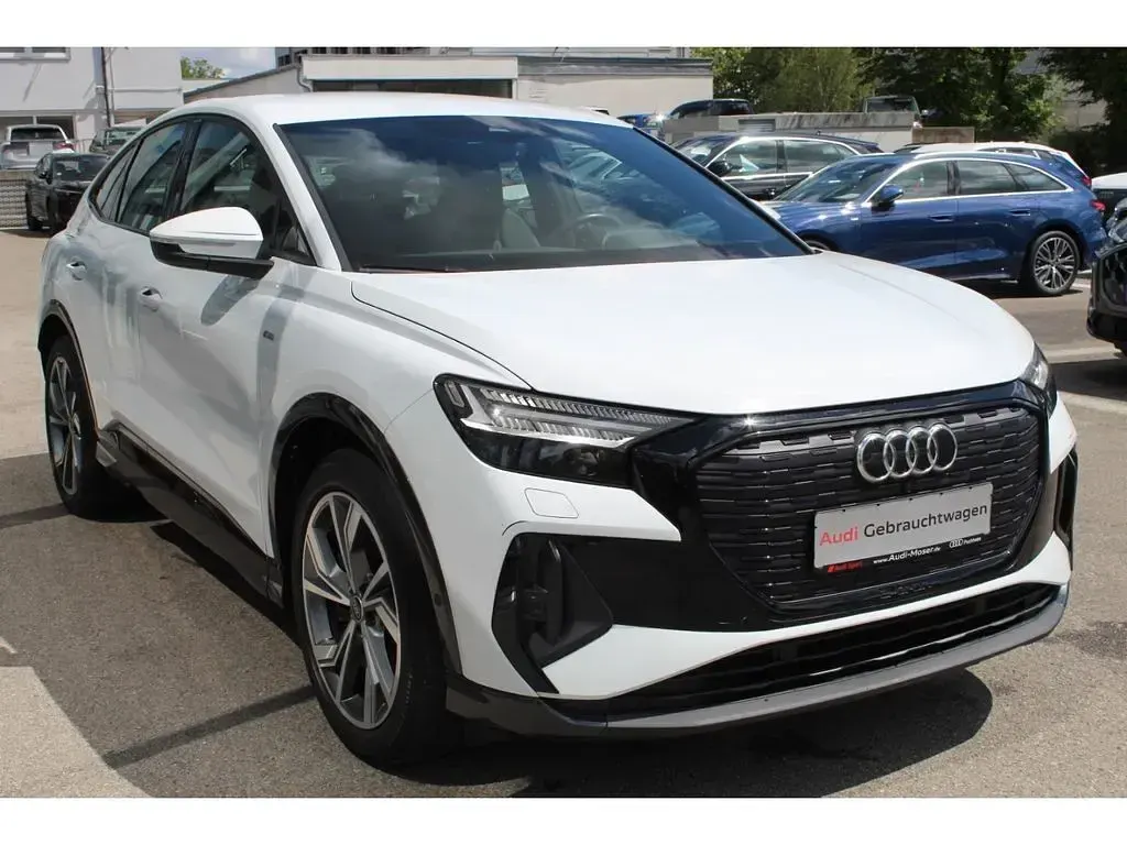 Second-hand Audi Q4 Sportback e-tron Advanced 219 kW (299 CP) 2022 Negru SUV