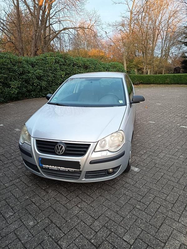 Silber Gebraucht 2007 VW Polo Kleinwagen | 1.899 € - Bild 1/4