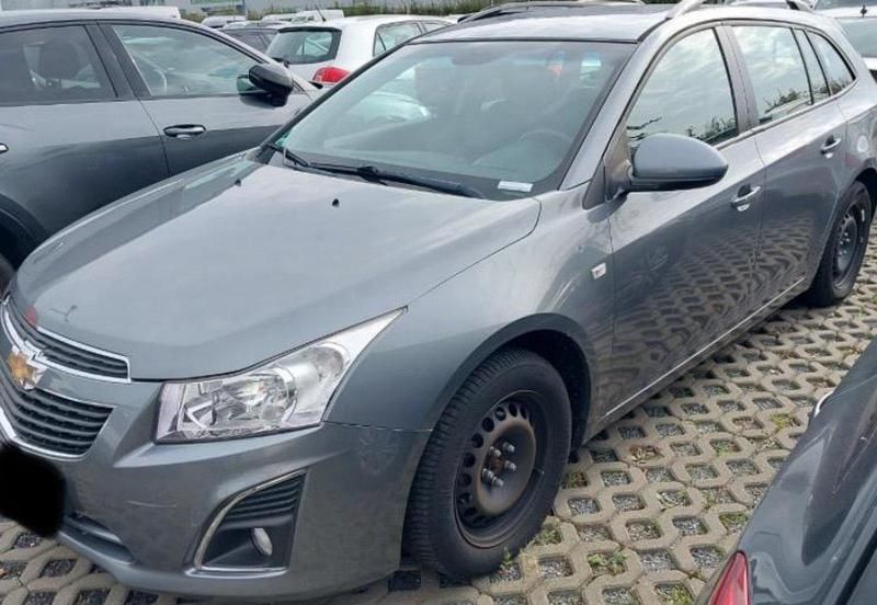 Grau Gebraucht 2012 Chevrolet Cruze Kombi | 4.400 € (Etwas zu teuer) - Bild 1/4