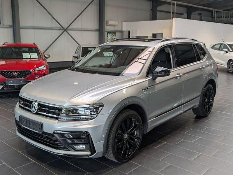 Silber Gebraucht 2022 VW Tiguan Allspace Highline SUV | 36.900 € (Fairer Preis) - Bild 1/4