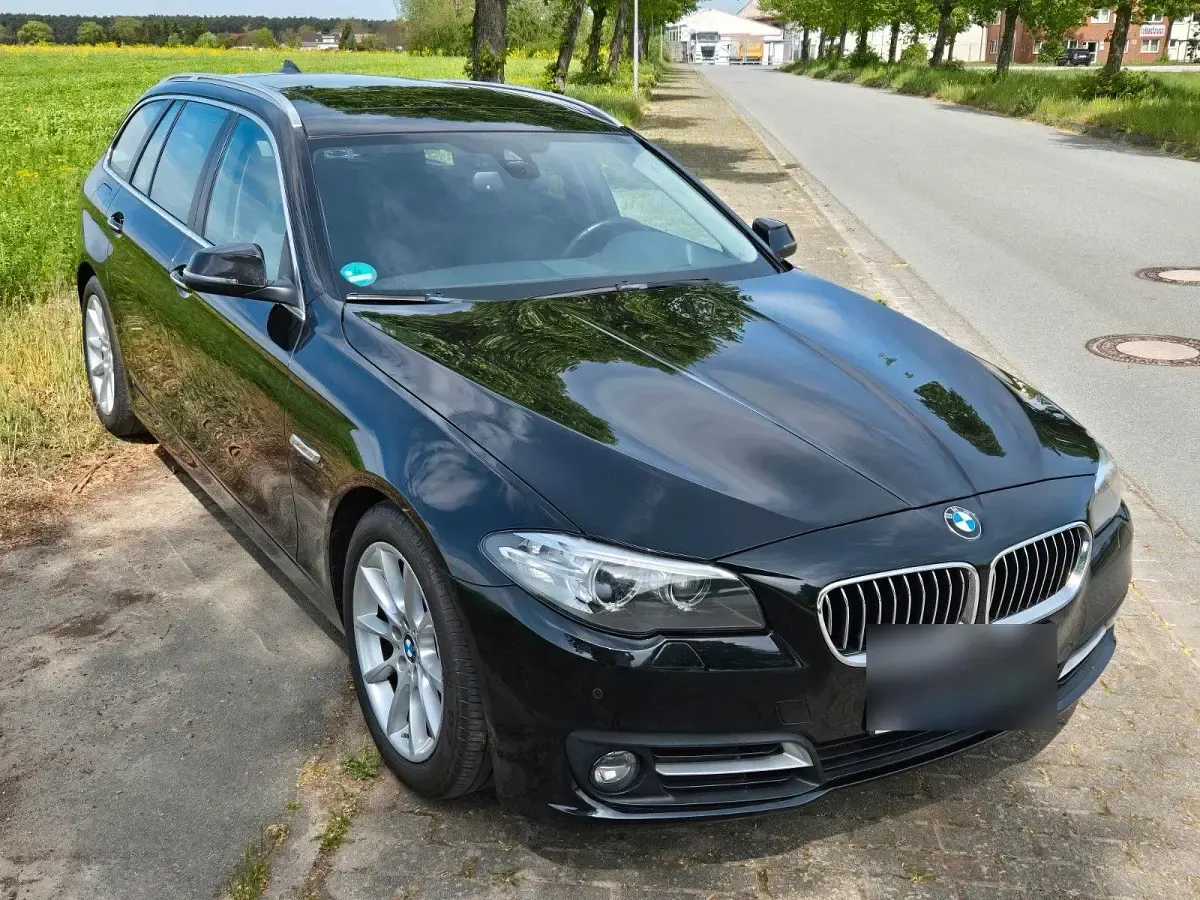 Gebraucht BMW 525 Sport Line 218 PS (160 kW) 2013 Schwarz Kombi