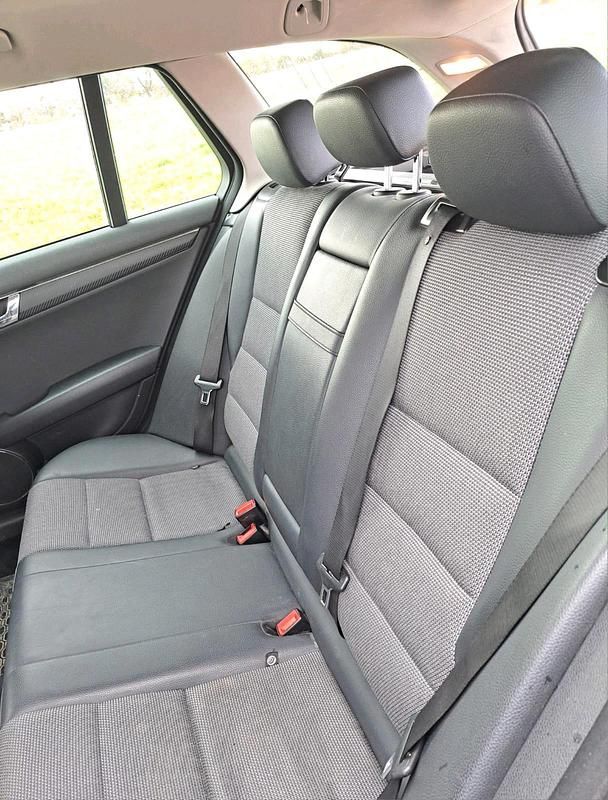 Gebraucht Mercedes C220 170 PS (125 kW) 2011 Grau Kombi