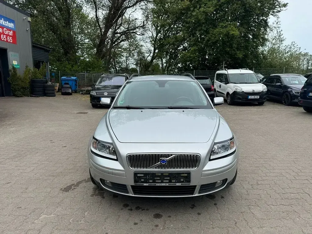 Używany Volvo V50 170 KM (125 kW) 2004 Srebrny Kombi
