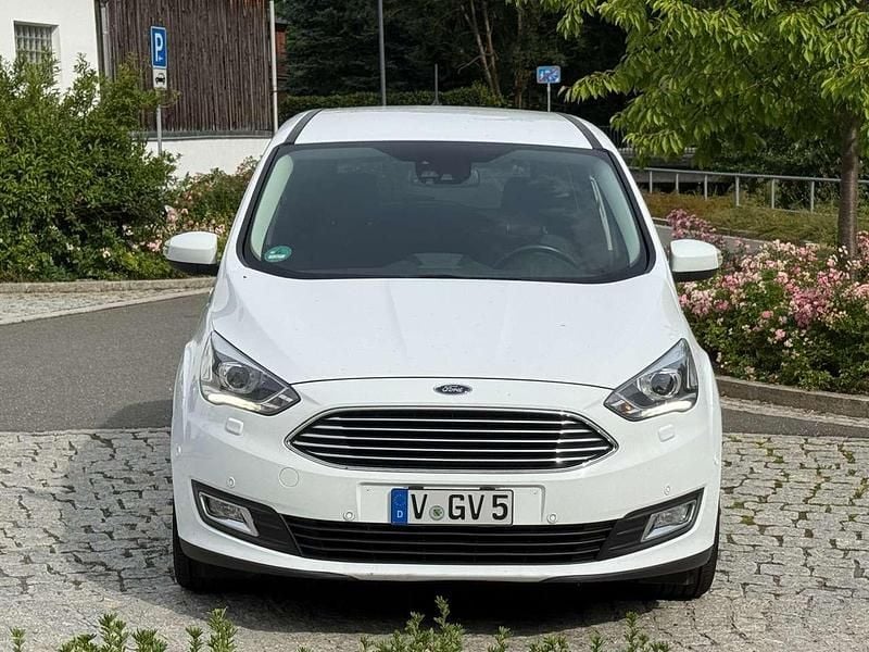 Gebraucht Ford Grand C-Max Titanium 182 PS (133 kW) 2018 Frozen white Van / Kleinbus