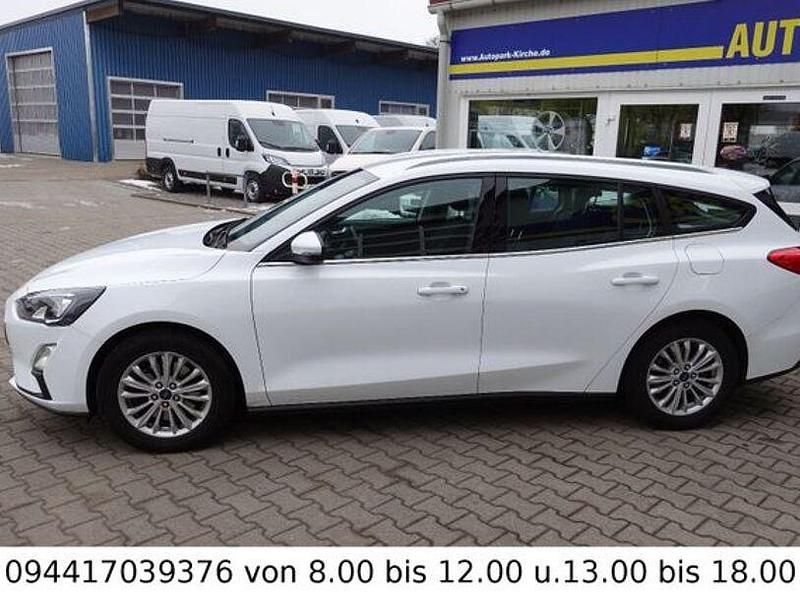 Gebraucht Ford Focus Titanium 125 PS (91 kW) 2021 Frozen white Kombi