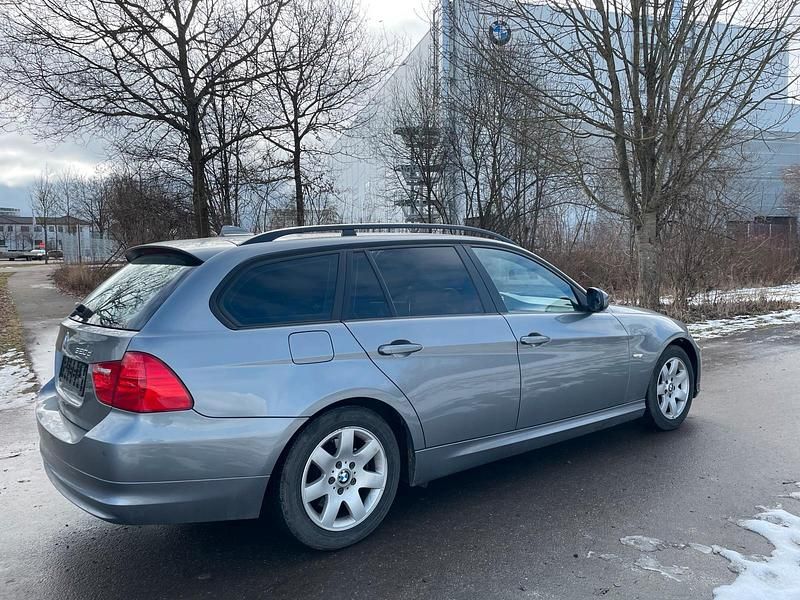 Gebraucht BMW 320 177 PS (130 kW) 2010 Kombi
