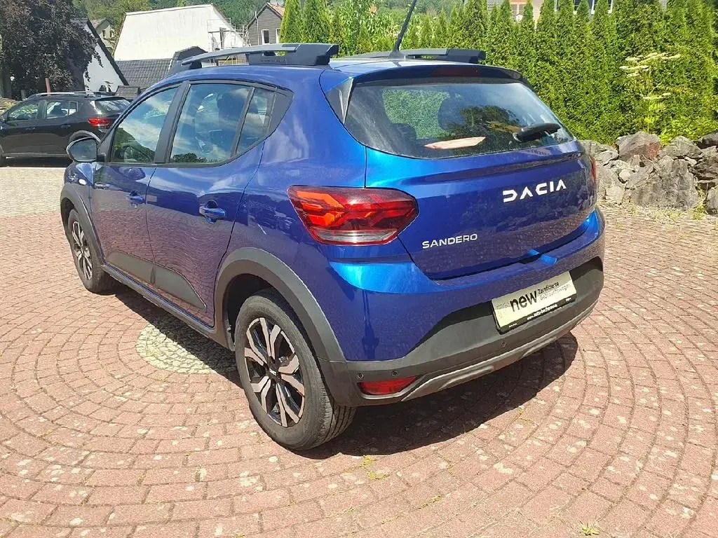 Gebraucht Dacia Sandero Expression 91 PS (66 kW) 2023 Stahlblau Limousine