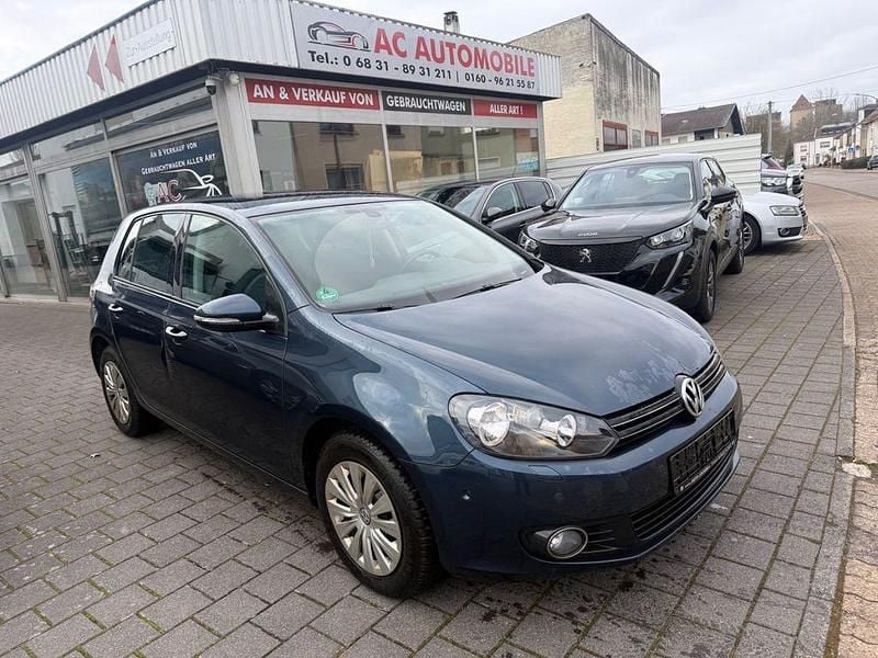 Blau Gebraucht 2010 VW Golf Team Limousine | 2.999 € (Superpreis) - Bild 1/4