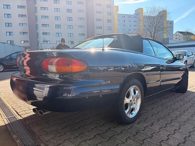 Gebraucht Chrysler Stratus 163 PS (119 kW) 1999 Violet Cabrio