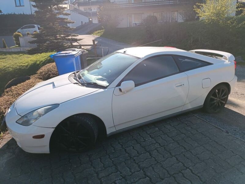 Weiß Gebraucht 2000 Toyota Celica Coupé | 2.499 € - Bild 1/3