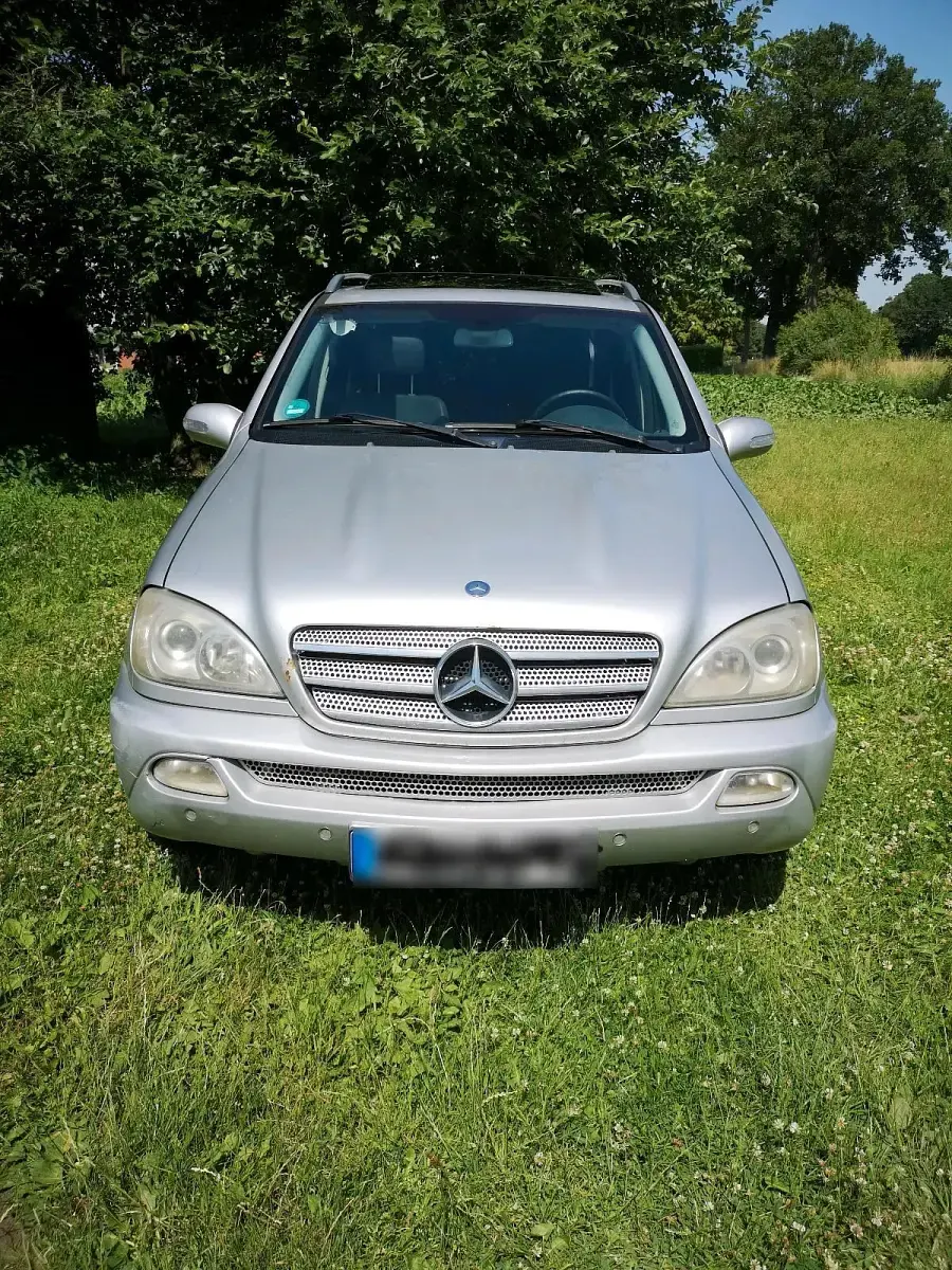 Gebraucht Mercedes ML270 Edition 163 PS (119 kW) 2005 Silber SUV