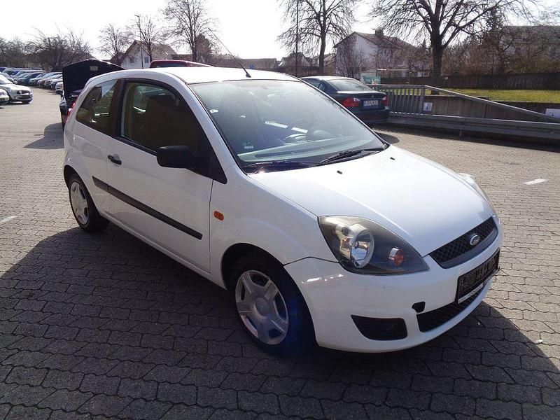 Gebraucht Ford Fiesta Fun X 60 PS (44 kW) 2007 Weiß Kleinwagen
