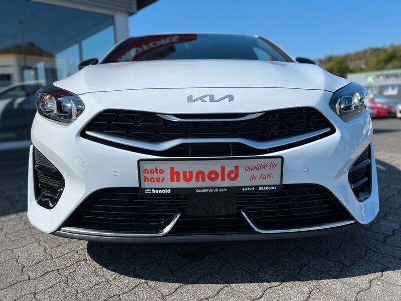 Gebraucht Kia ProCeed GT-Line 140 PS (102 kW) 2024 Carraraweiß Kleinwagen