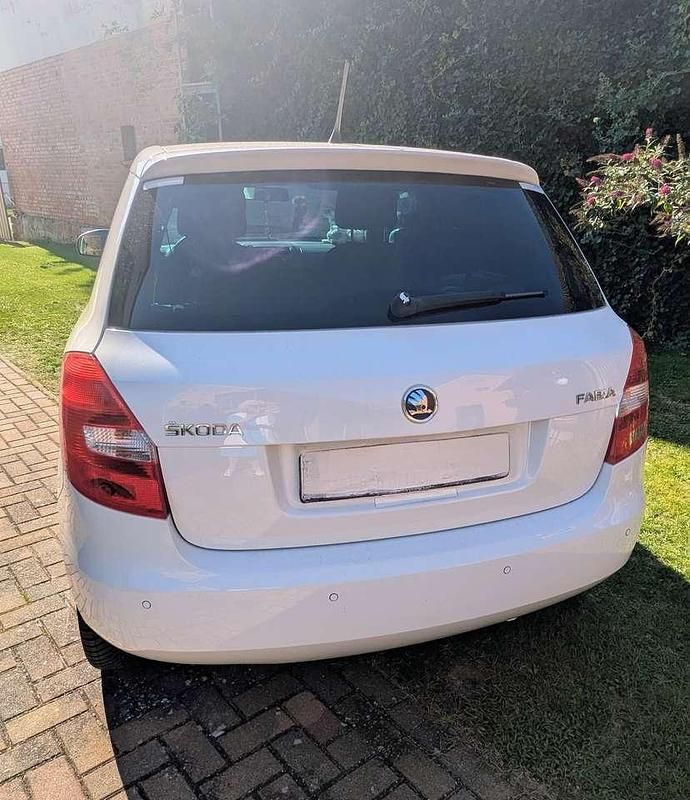 Gebraucht Skoda Fabia 86 PS (63 kW) 2014 Weiß Kleinwagen