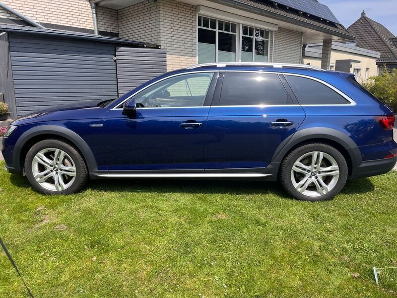 Blau Gebraucht 2017 Audi A4 Allroad Ambiente Kombi | 22.900 € (Fairer Preis) - Bild 1/4