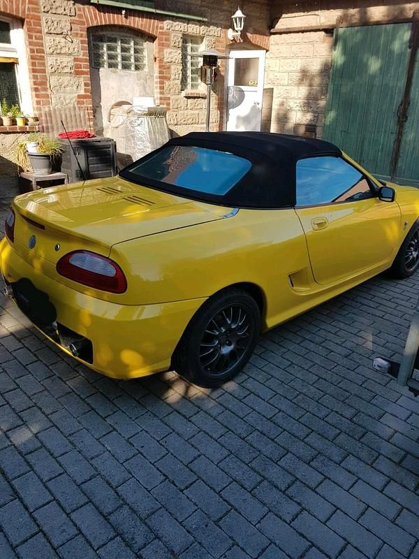 Gebraucht MG TF 135 PS (99 kW) 2003 Gelb Cabrio