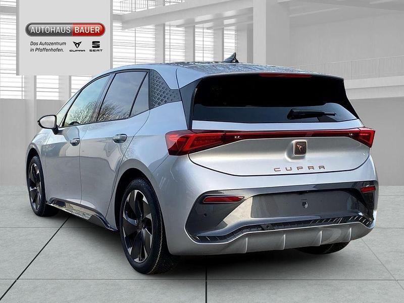 Gebraucht Cupra Born 169 kW (231 PS) 2025 Geysirsilber Kleinwagen