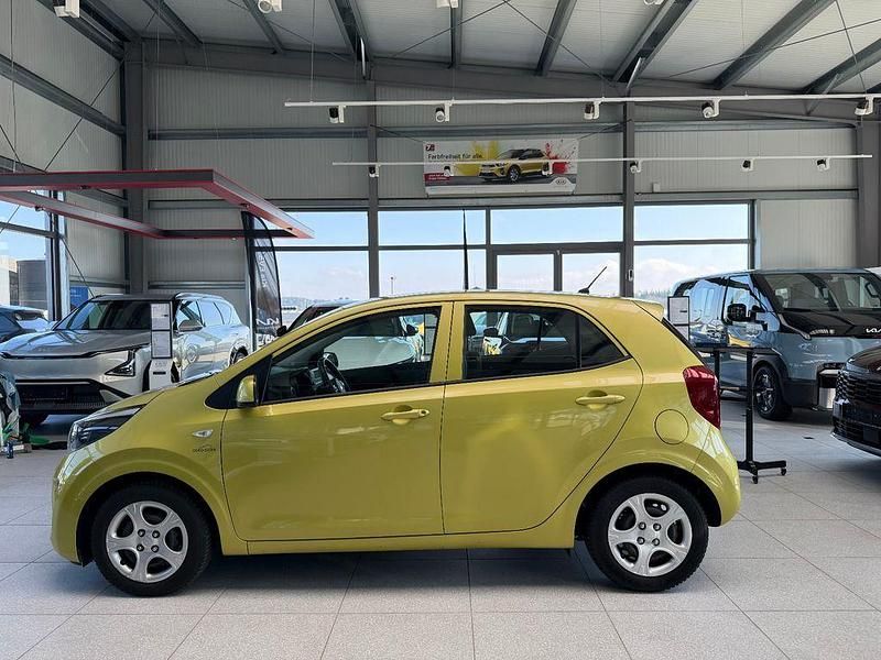 Gebraucht Kia Picanto Edition 7 67 PS (49 kW) 2017 Gelb Kleinwagen