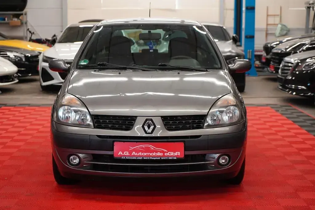 Gebraucht Renault Clio II 75 PS (55 kW) 2003 Grau Kleinwagen