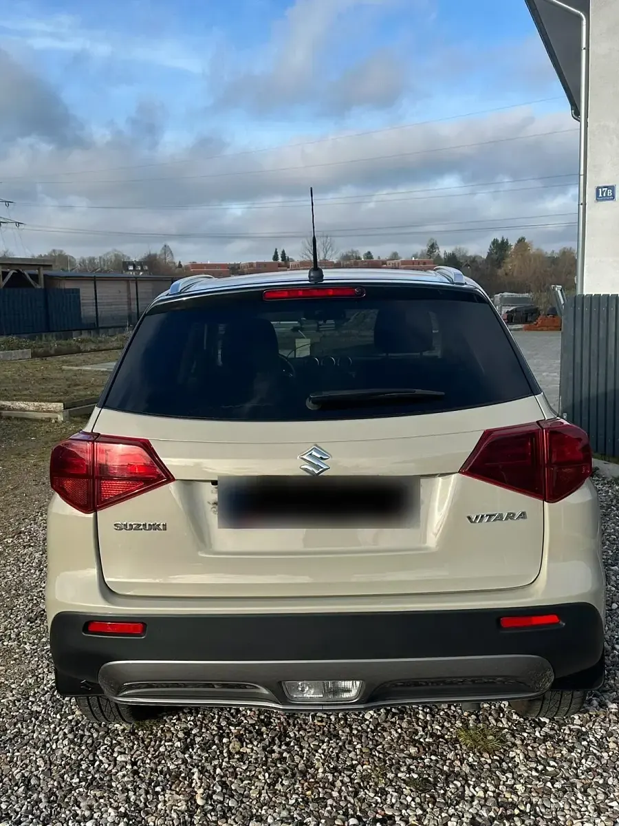 Gebraucht Suzuki Vitara 112 PS (82 kW) 2019 Braun SUV