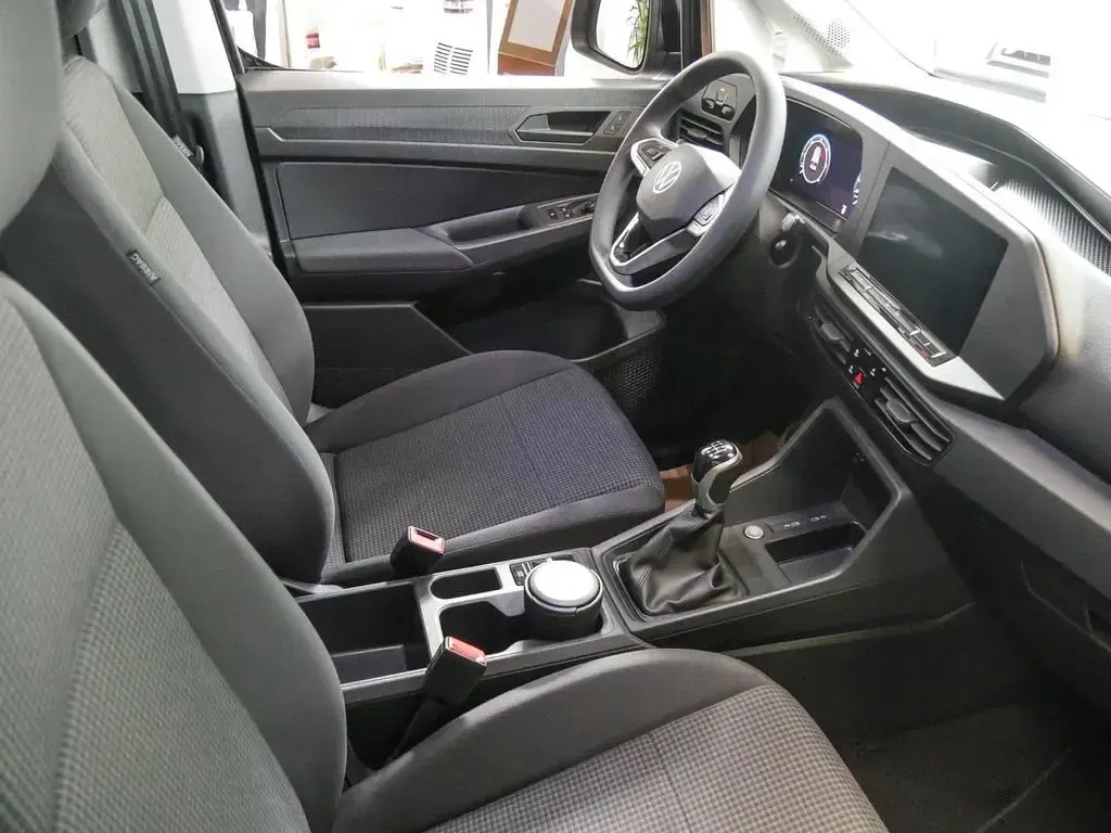 Neu VW Caddy 102 PS (75 kW) 2026 Schwarz Van / Kleinbus