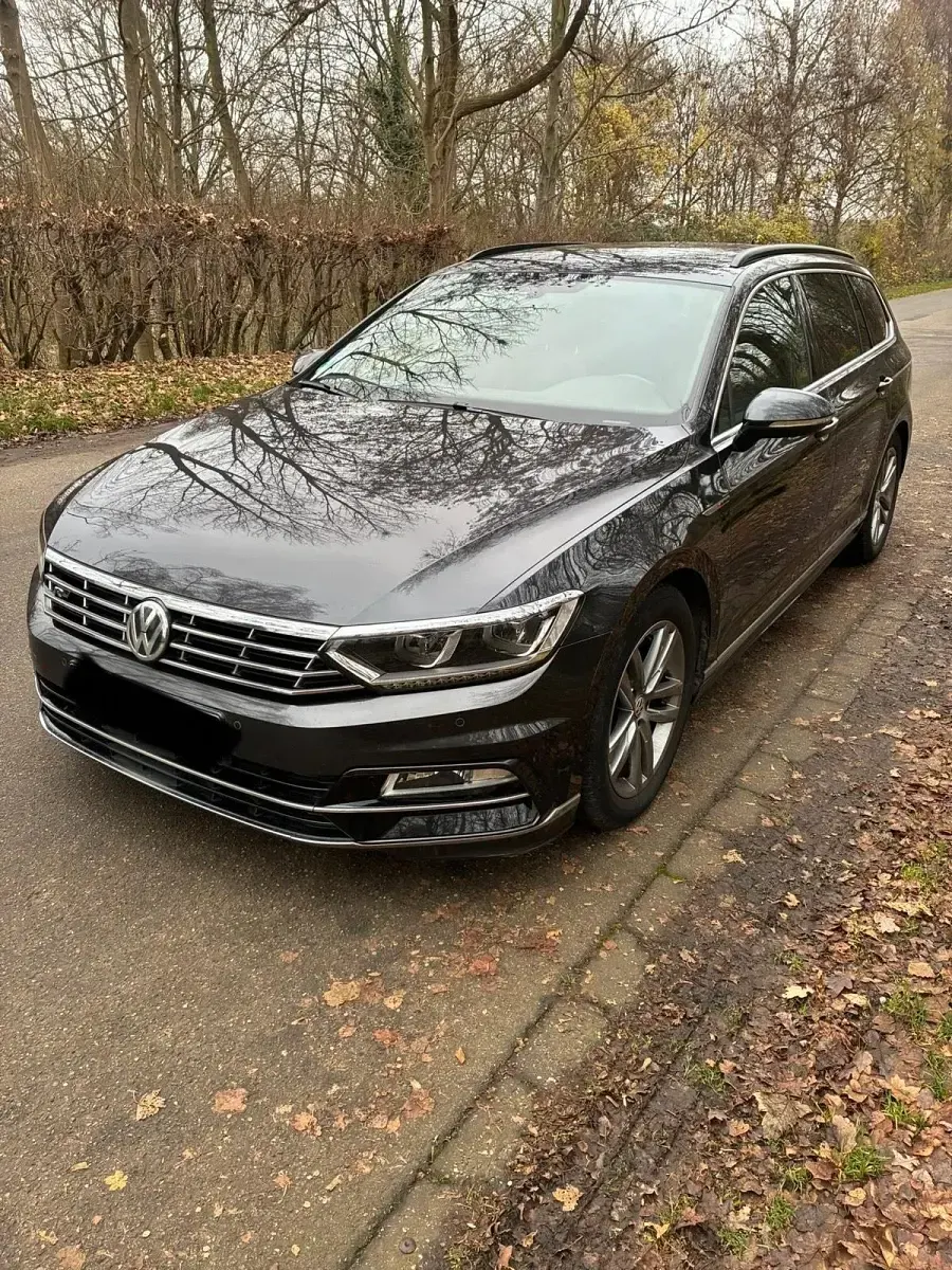 Gebraucht VW Passat R-line 190 PS (139 kW) 2018 Grau Kombi