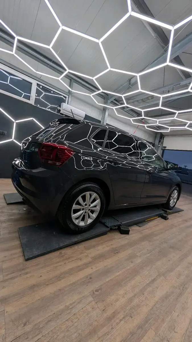 Gebraucht VW Polo 95 PS (69 kW) 2018 Grau Kleinwagen