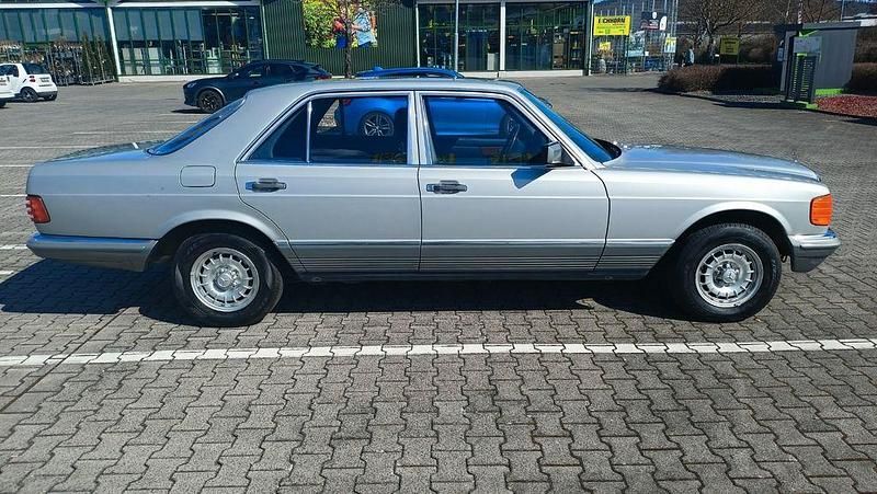 Gebraucht Mercedes 280 SE 185 PS (136 kW) 1984 Silber Limousine