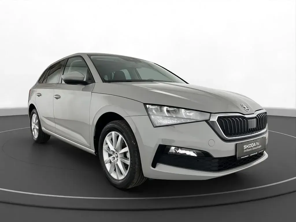 Gebraucht Skoda Scala Ambition 95 PS (69 kW) 2021 Grau Kleinwagen