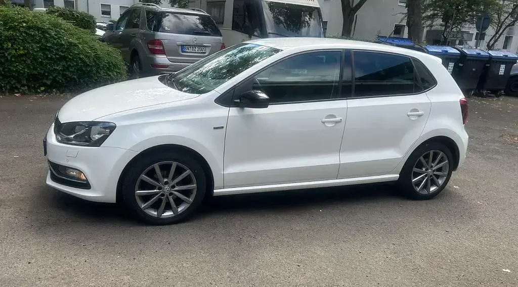 Gebraucht VW Polo 90 PS (66 kW) 2014 Weiß Limousine