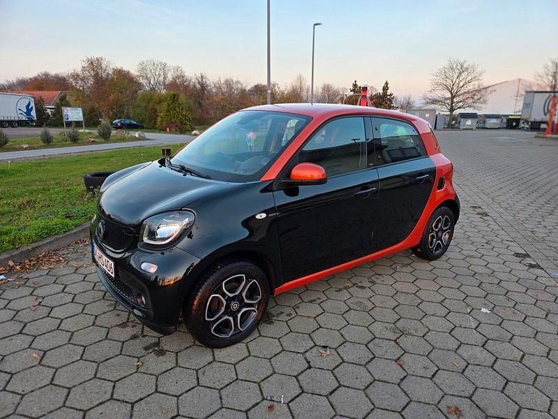 Schwarz Gebraucht 2016 Smart ForFour Prime Kleinwagen | 7.899 € (Guter Preis) - Bild 1/4