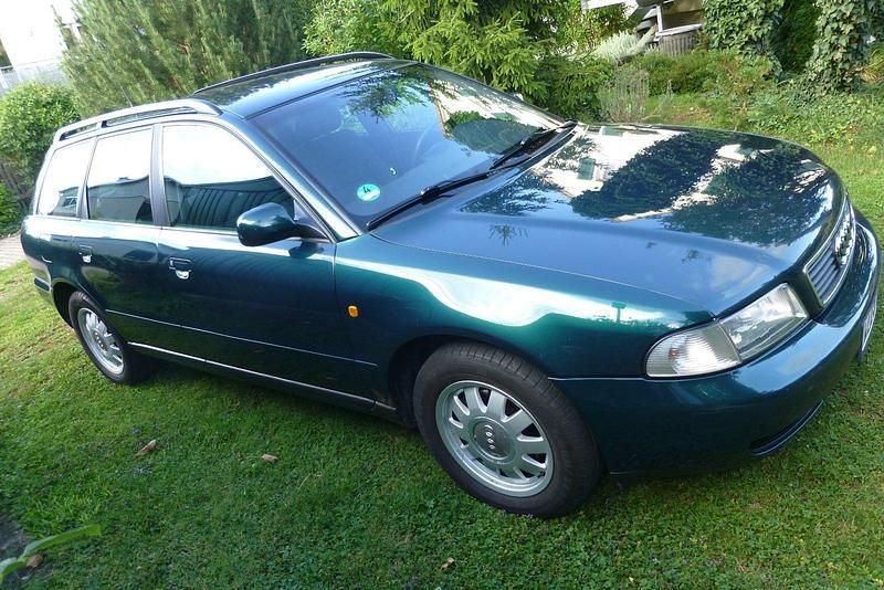 Grün Gebraucht 1998 Audi A4 Kombi | 500 € (Superpreis) - Bild 1/4