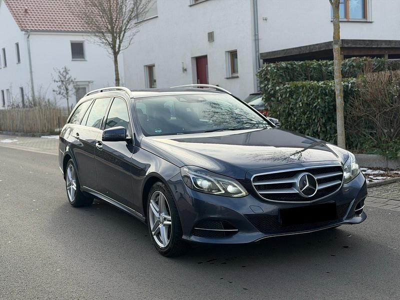 Gebraucht Mercedes E350 Avantgarde 252 PS (185 kW) 2014 Blau Kombi