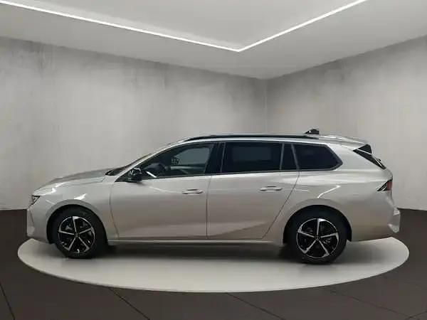 Neu Opel Astra 145 PS (106 kW) 2026 Kristall silber (metallic) Kombi