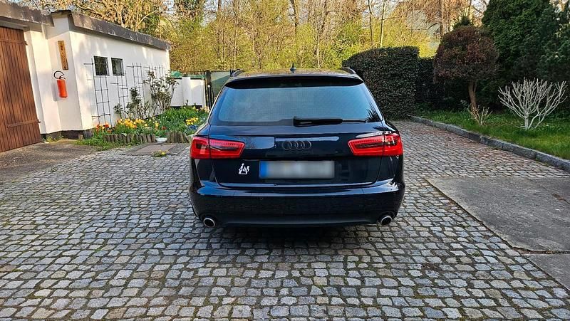 Usata Audi A6 250 CV (183 kW) 2013 Blu Station wagon