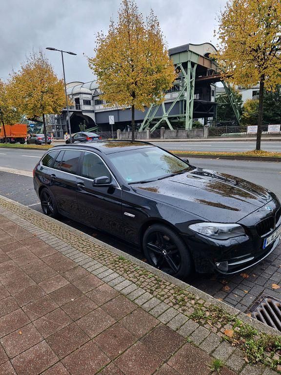 Gebraucht BMW 520 184 PS (135 kW) 2010 Schwarz Limousine