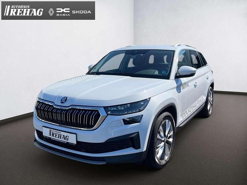 Moonweiß perleffekt Gebraucht 2023 Skoda Kodiaq Style SUV | 41.995 € (Fairer Preis) - Bild 1/4