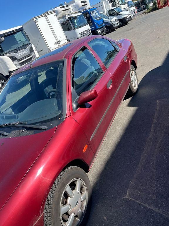 Gebraucht Ford Mondeo 131 PS (96 kW) 1999 Rot Limousine