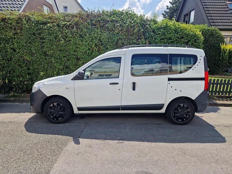 Weiß Gebraucht 2014 Dacia Dokker Van | 3.600 € (Superpreis) - Bild 1/4