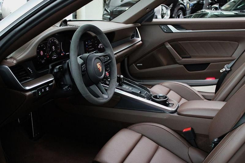 Neu Porsche 911 541 PS (397 kW) 2025 Silber Cabrio