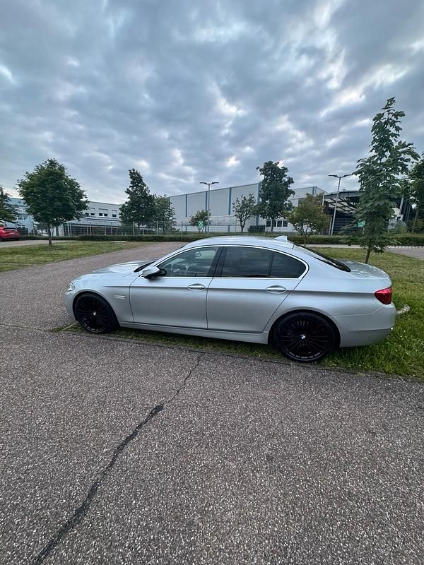 Gebraucht BMW 535 Luxury Line 313 PS (230 kW) 2016 Silber Limousine