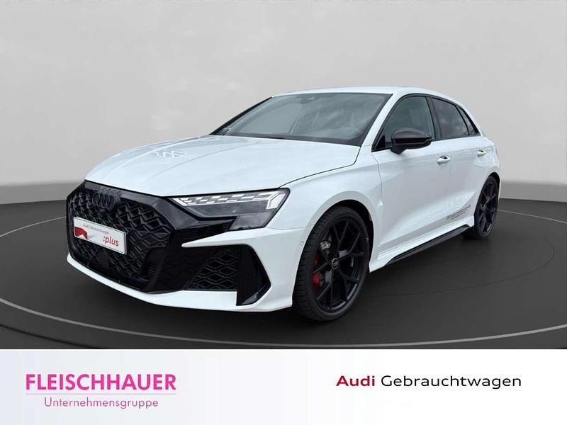 Weiss Gebraucht 2025 Audi RS3 Sportback Design Kleinwagen | 69.990 € (Fairer Preis) - Bild 1/4