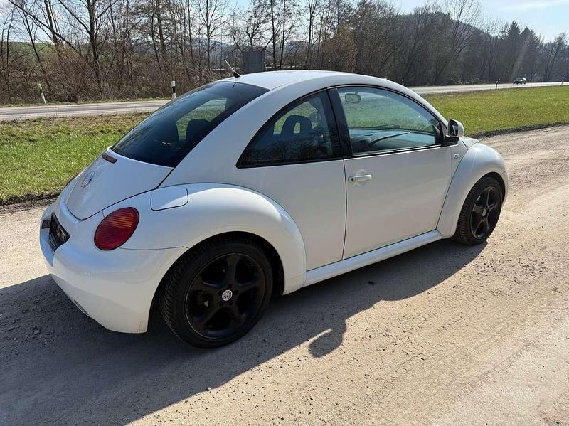 Gebraucht VW New Beetle 116 PS (85 kW) 1999 Weiß Kleinwagen