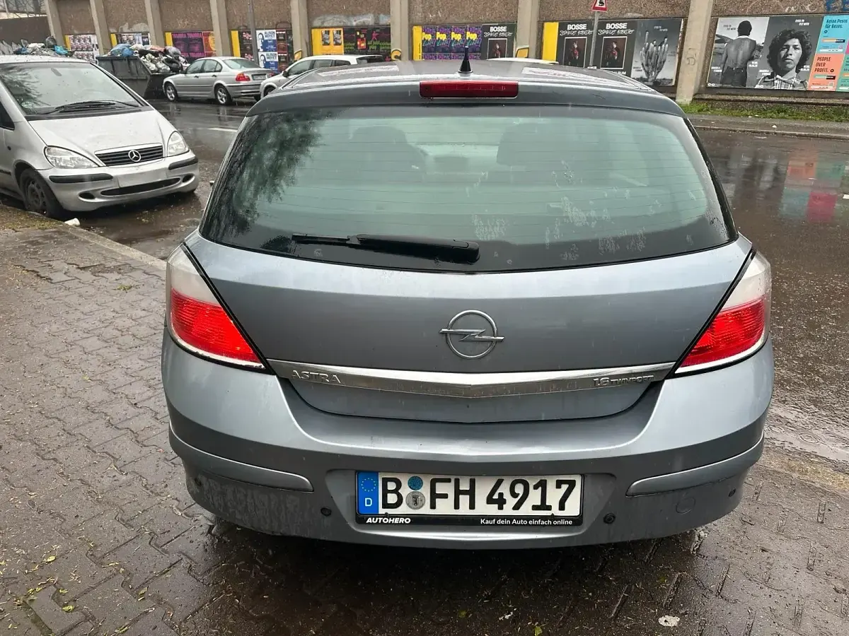 Gebraucht Opel Astra 100 PS (73 kW) 2007 Grau Kleinwagen