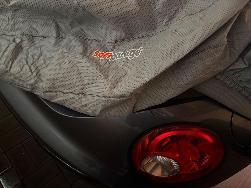 Gebraucht VW New Beetle 102 PS (75 kW) 2009 Schwarz Kleinwagen