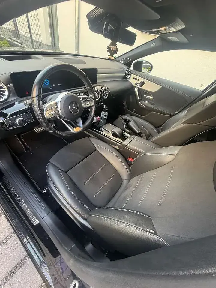 Gebraucht Mercedes 250 AMG line 160 PS (117 kW) 2020 Schwarz Limousine