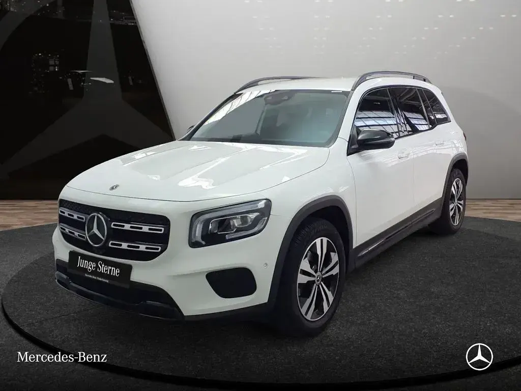 Gebraucht Mercedes GLB180 Night 136 PS (100 kW) 2021 Weiß SUV