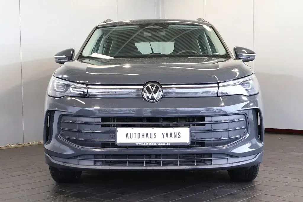 Gebraucht VW Tiguan 150 PS (110 kW) 2024 Grau SUV